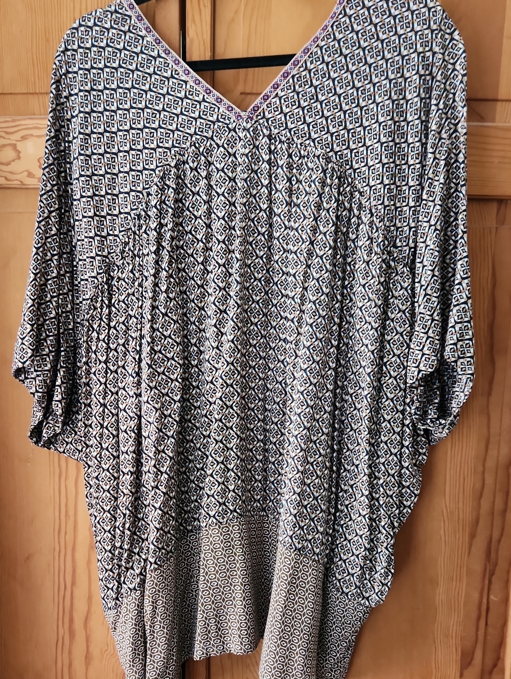 Umgee Mix Geometric Print V-Neck Tunic Top Black & White XL/1XL Like New